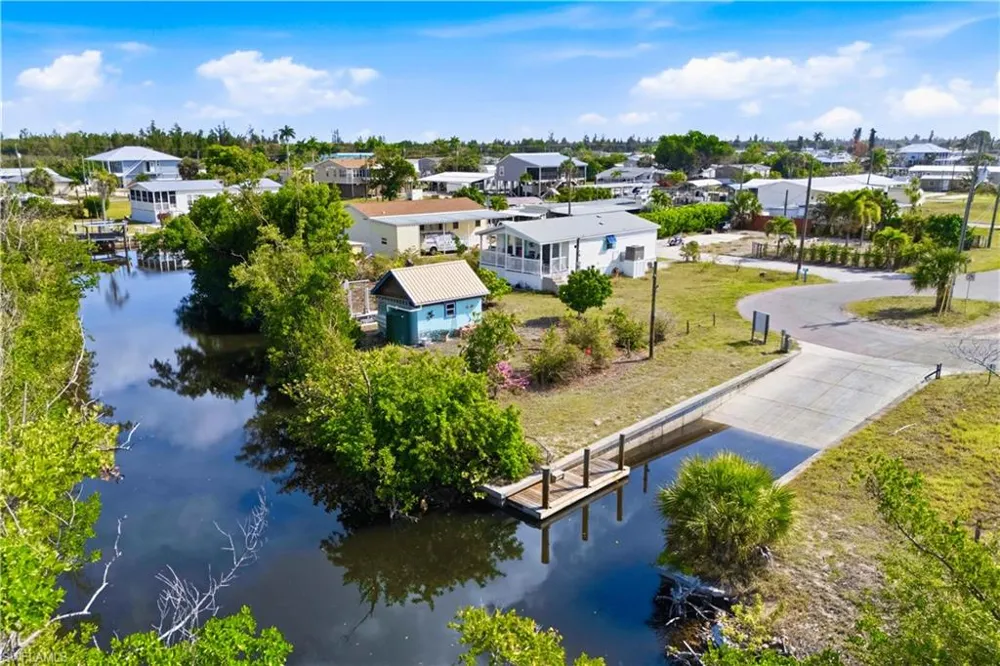 4841 Sandpiper Drive St. James City, FL 33956