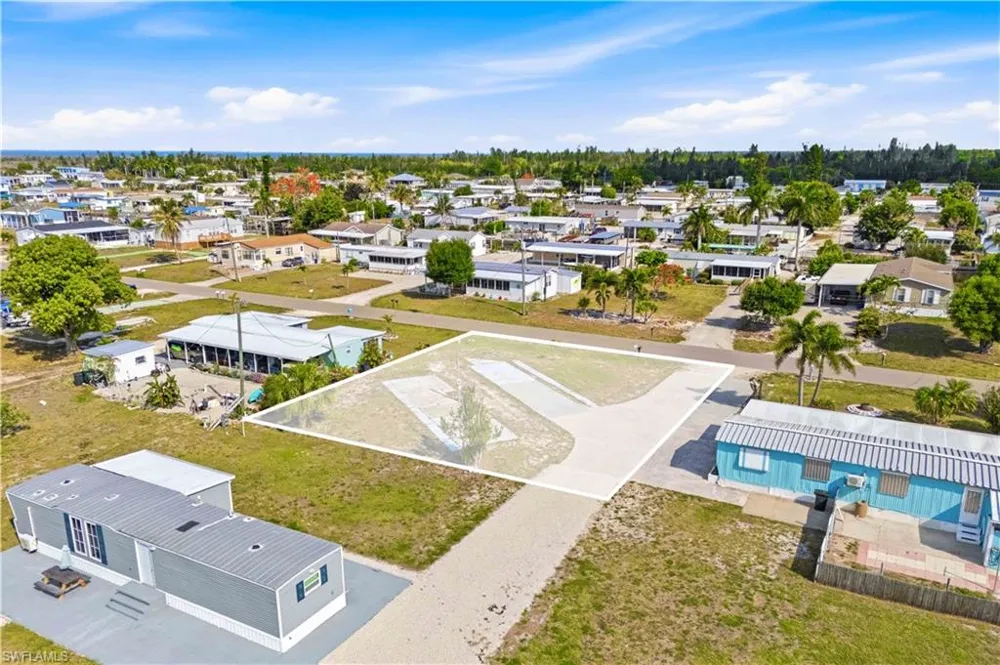 4841 Sandpiper Drive St. James City, FL 33956