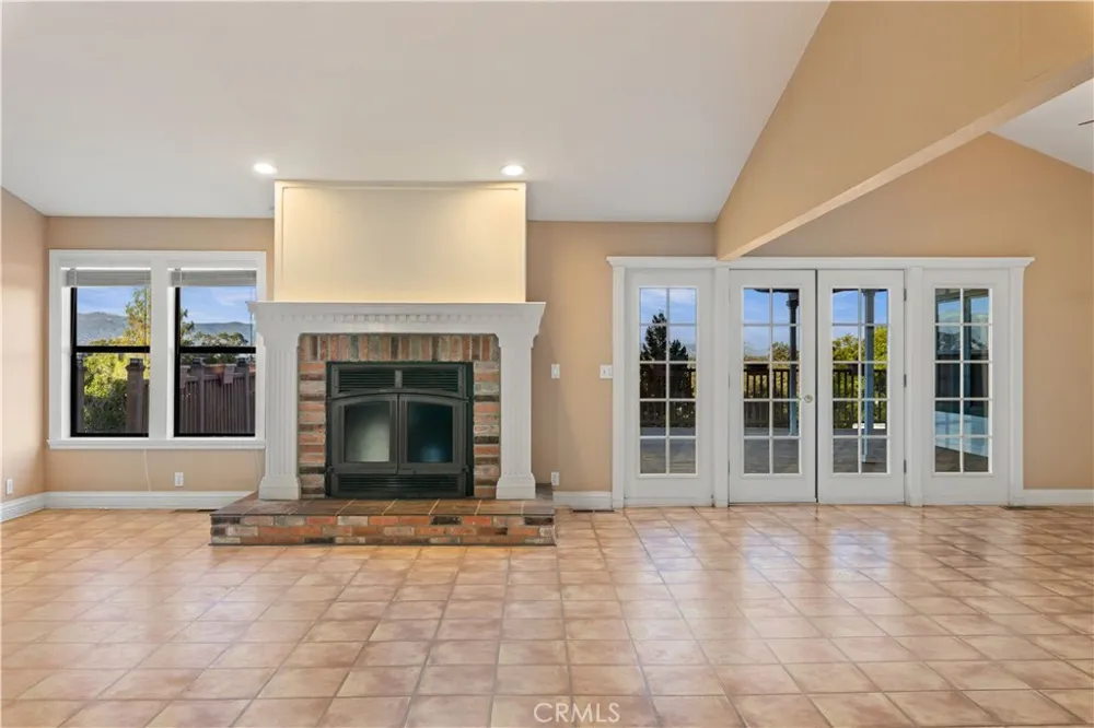 2210 Cedar Hill Way Lakeport, CA 95453