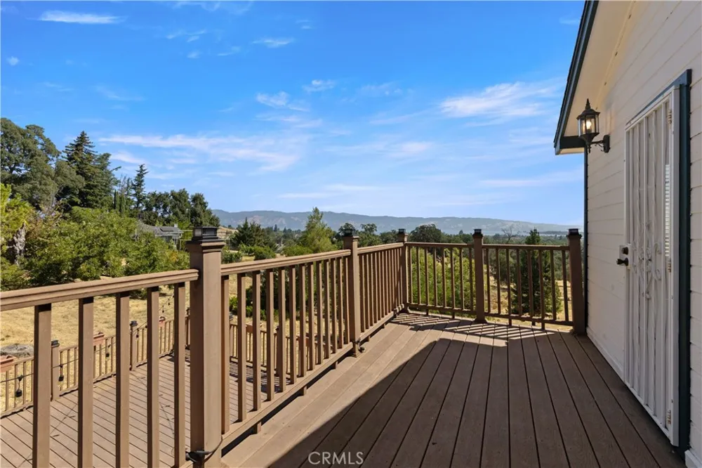 2210 Cedar Hill Way Lakeport, CA 95453