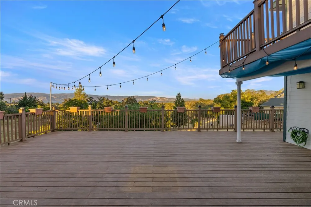 2210 Cedar Hill Way Lakeport, CA 95453