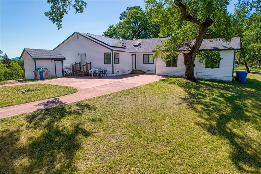 2210 Cedar Hill Way Lakeport, CA 95453