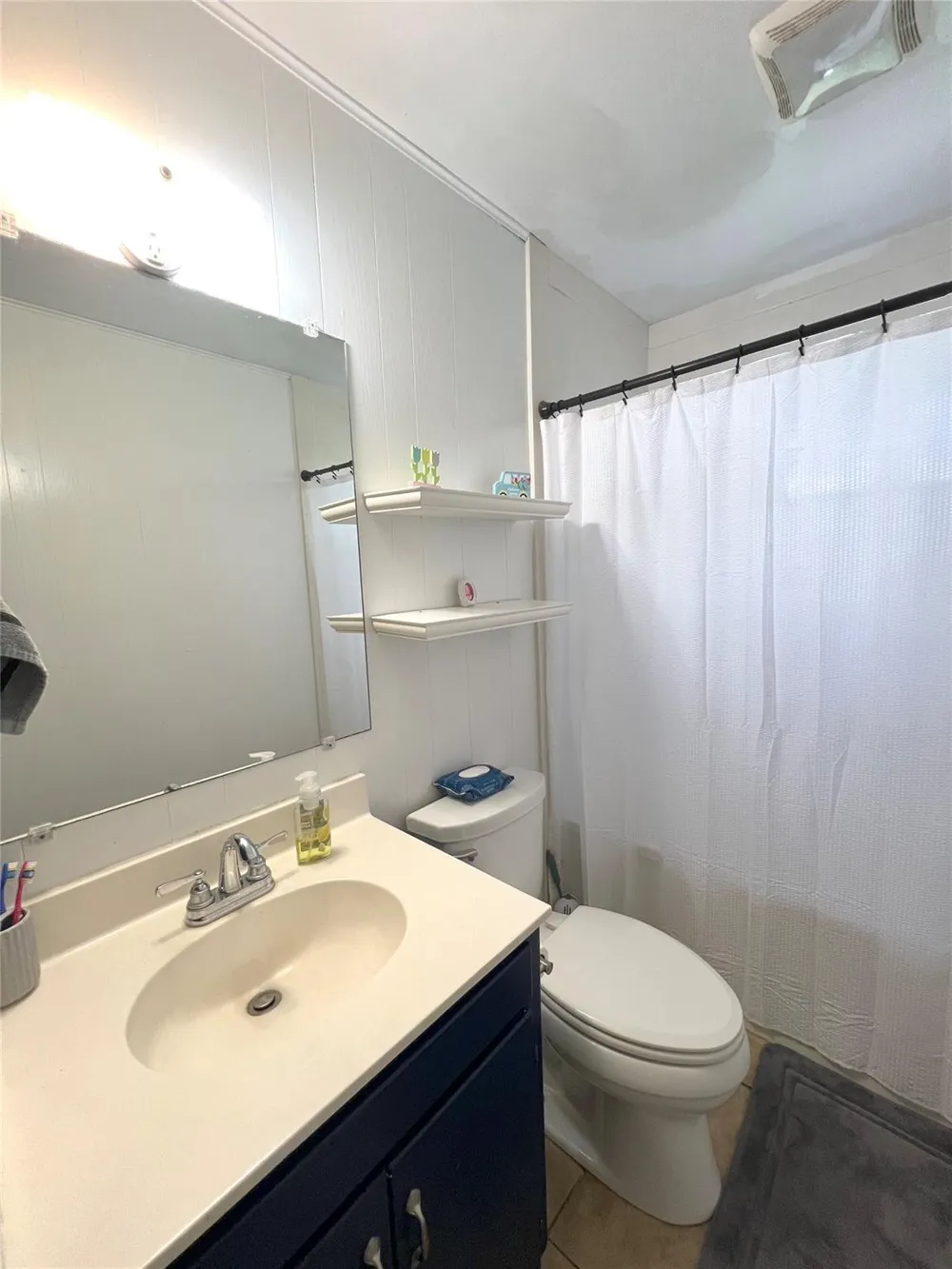 131 Walker Avenue Lolita, TX 77971