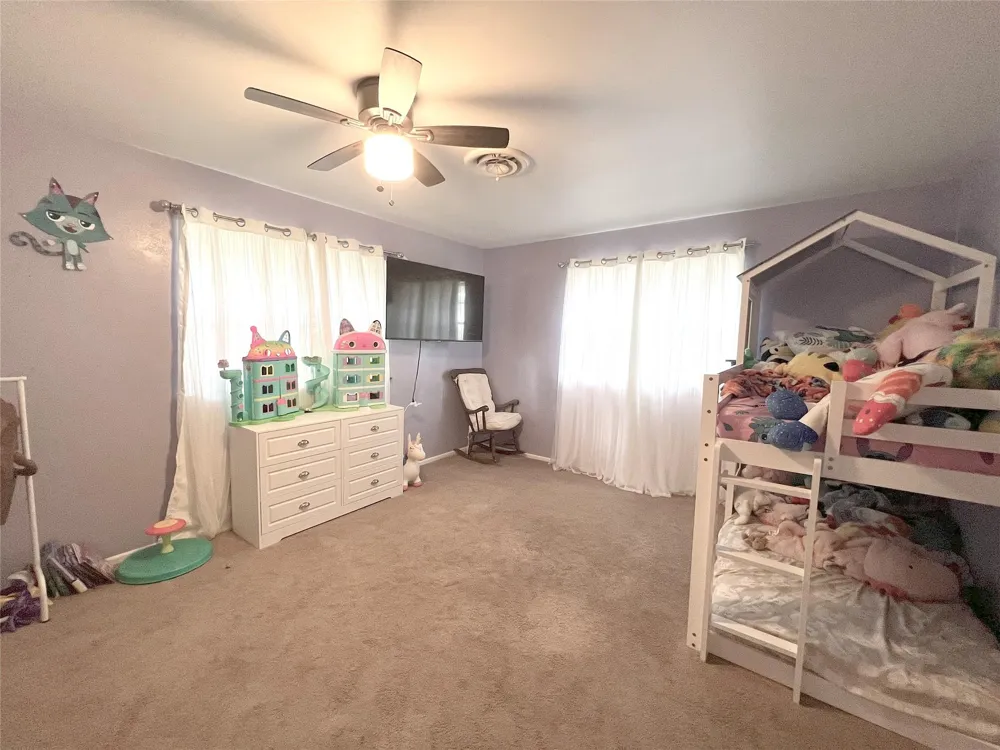 131 Walker Avenue Lolita, TX 77971