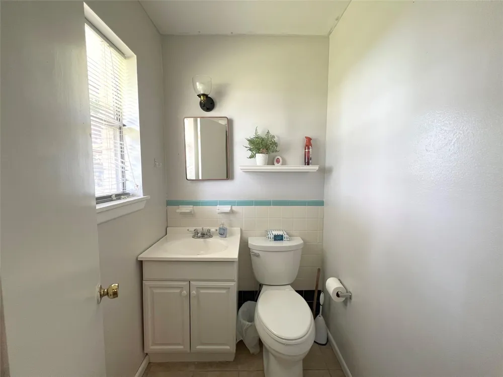 131 Walker Avenue Lolita, TX 77971