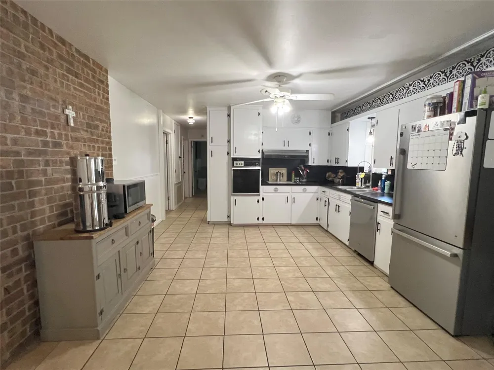 131 Walker Avenue Lolita, TX 77971