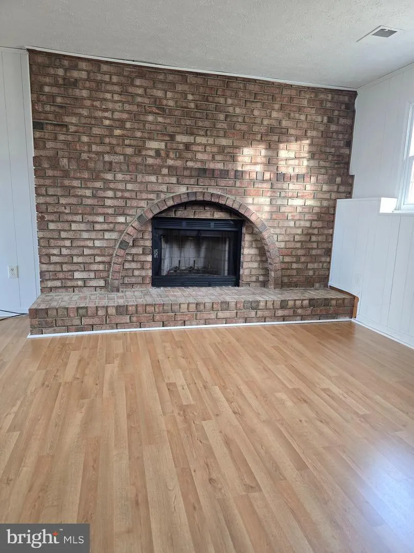 8907 CHAD WAY Clinton, MD 20735