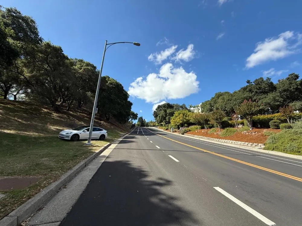 1920 Mantelli Drive Gilroy, CA 95020