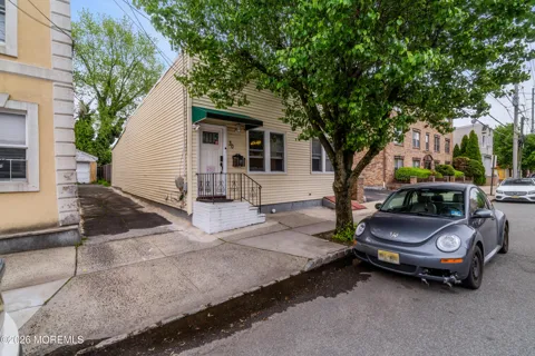 30 Belmont Avenue