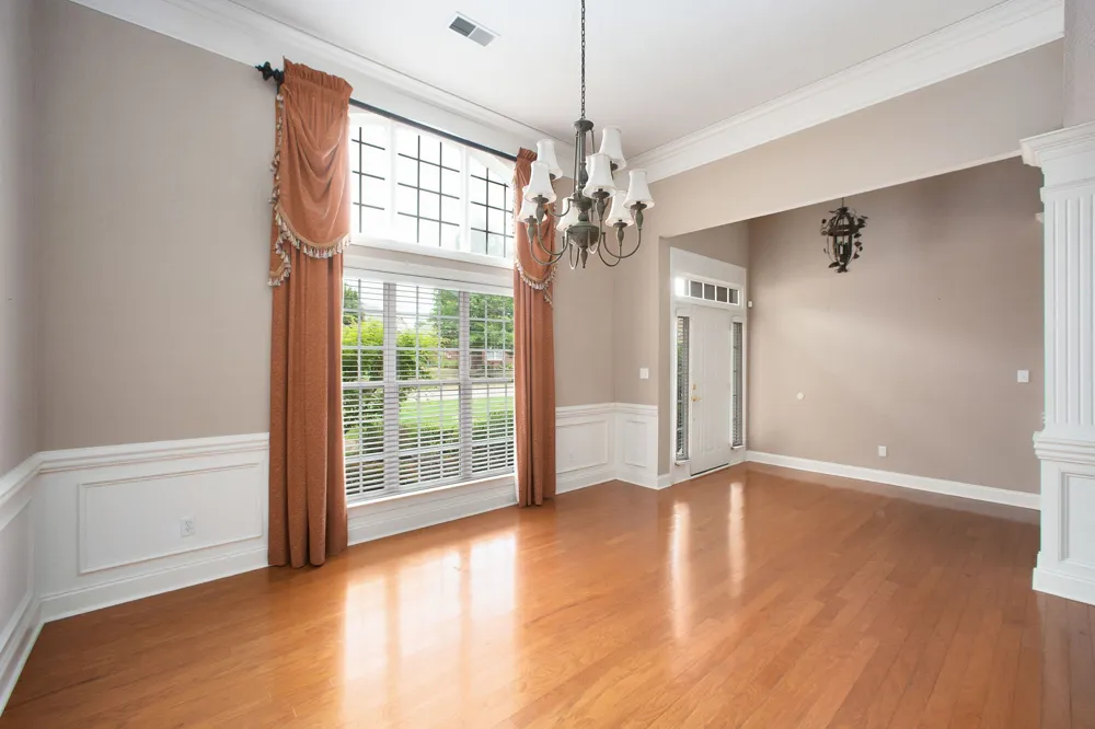 14 Brookhollow Cv Jackson, TN 38305