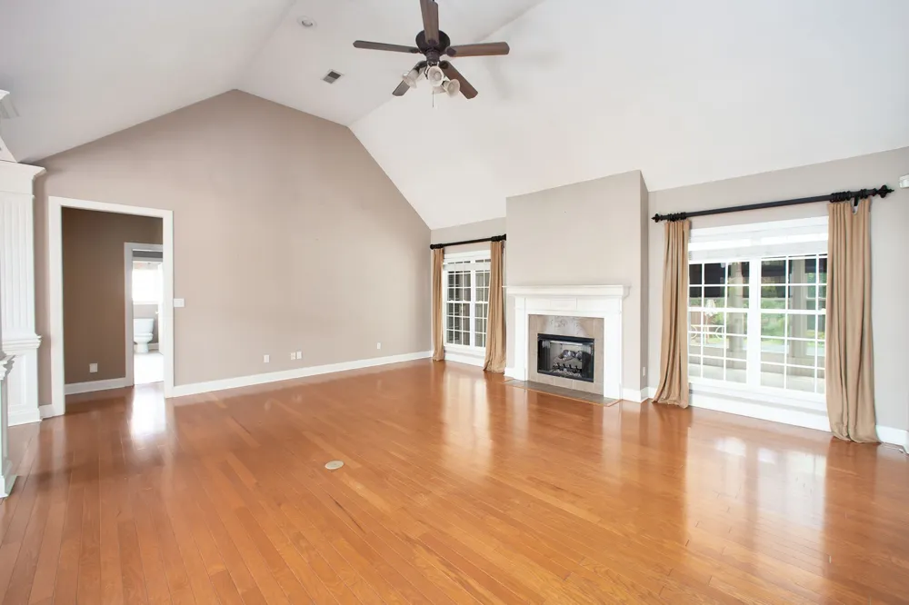 14 Brookhollow Cv Jackson, TN 38305