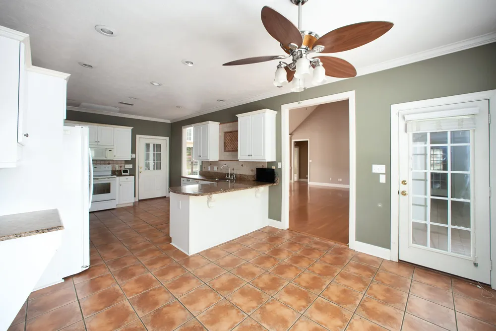 14 Brookhollow Cv Jackson, TN 38305
