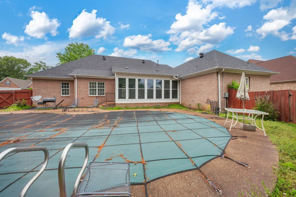 14 Brookhollow Cv Jackson, TN 38305