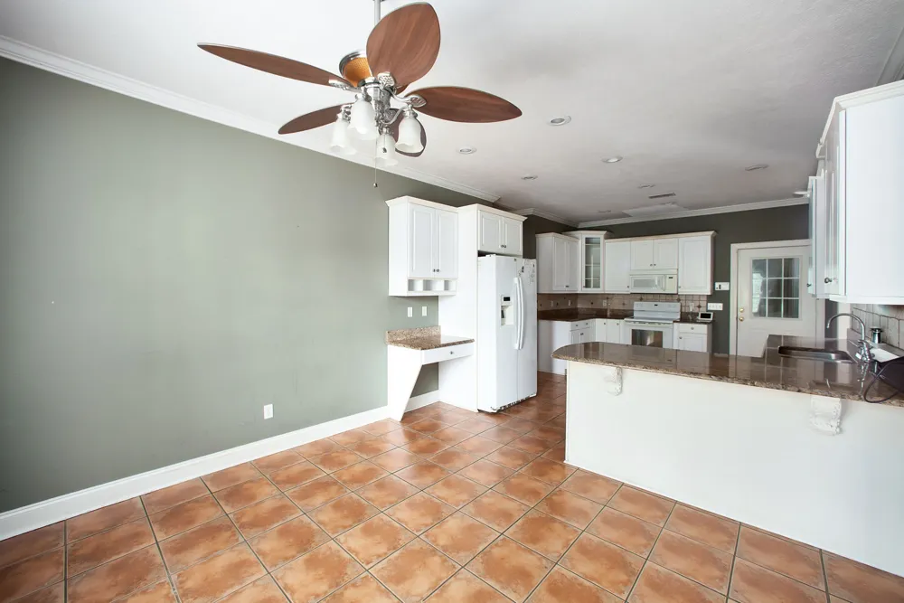 14 Brookhollow Cv Jackson, TN 38305
