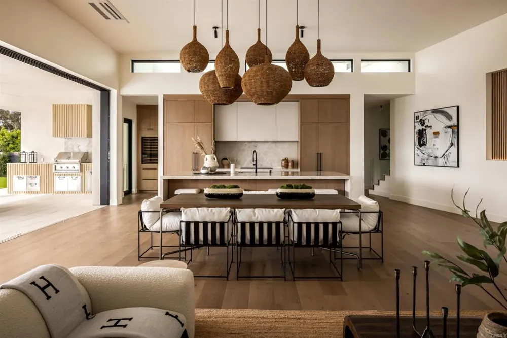 601 Cedros Avenue Solana Beach, CA 92075