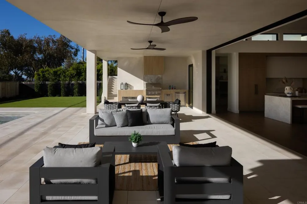 601 Cedros Avenue Solana Beach, CA 92075