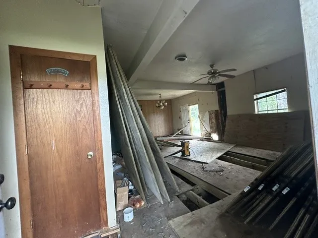 419 W Pine Whitewright, TX 75491