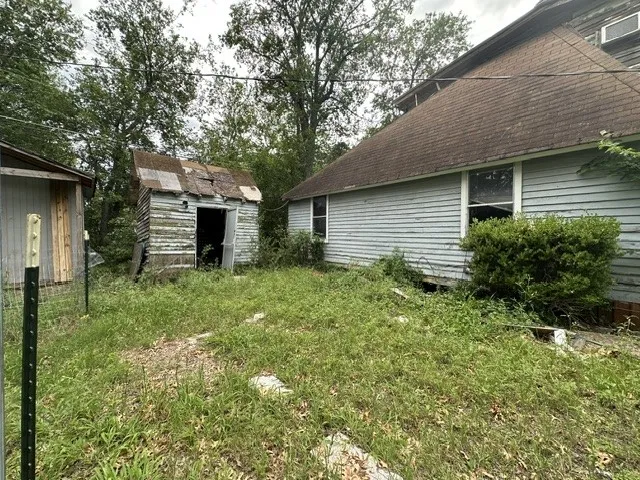 419 W Pine Whitewright, TX 75491
