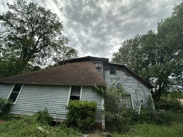 419 W Pine Whitewright, TX 75491