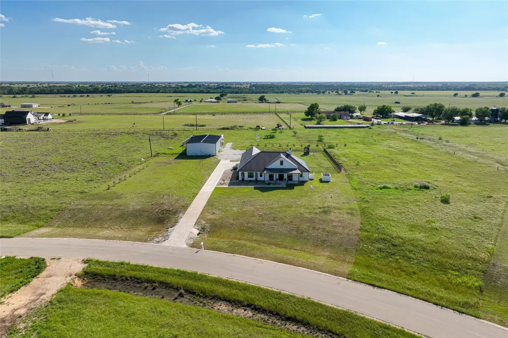 251 Willow Moon Ranch Road Crawford, TX 76638