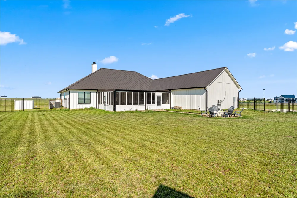 251 Willow Moon Ranch Road Crawford, TX 76638