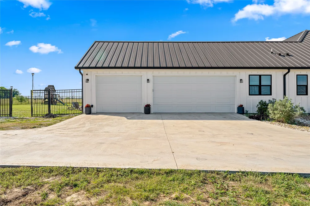 251 Willow Moon Ranch Road Crawford, TX 76638