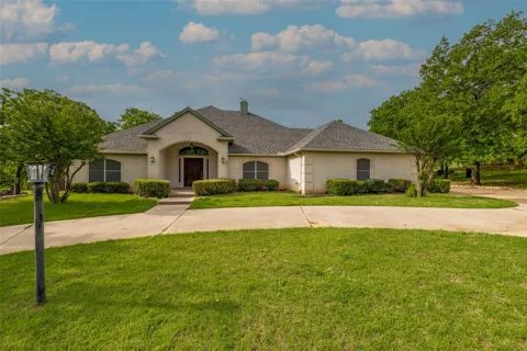 603 Runaway Bay Drive