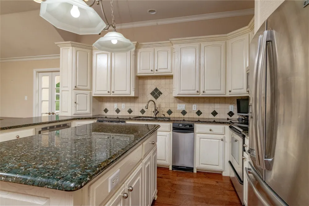 603 Runaway Bay Drive Runaway Bay, TX 76426