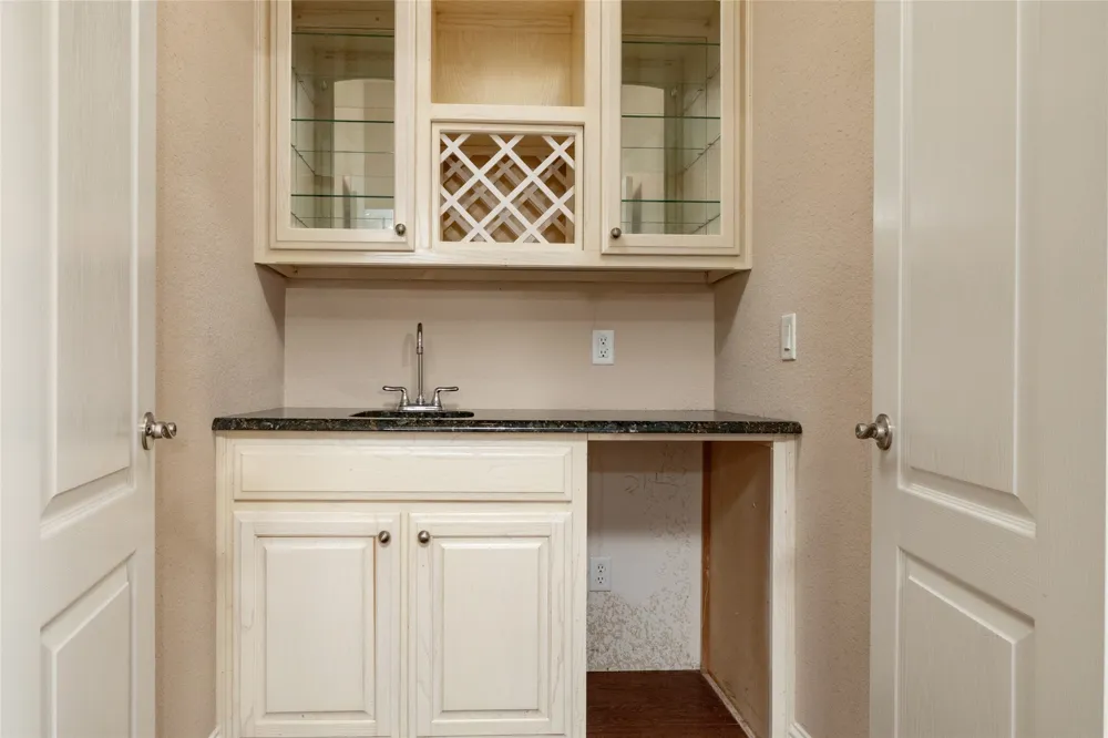 603 Runaway Bay Drive Runaway Bay, TX 76426