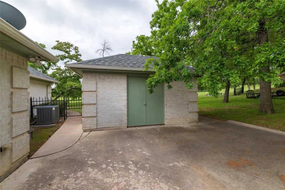 603 Runaway Bay Drive Runaway Bay, TX 76426