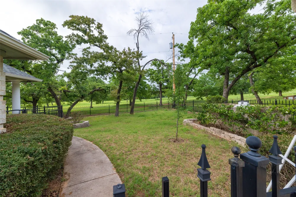 603 Runaway Bay Drive Runaway Bay, TX 76426