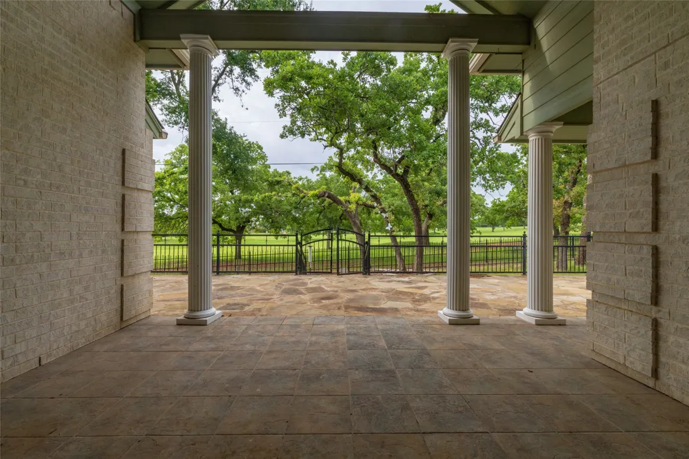 603 Runaway Bay Drive Runaway Bay, TX 76426