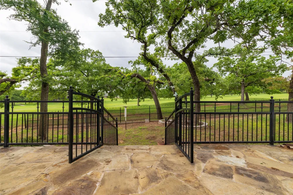 603 Runaway Bay Drive Runaway Bay, TX 76426