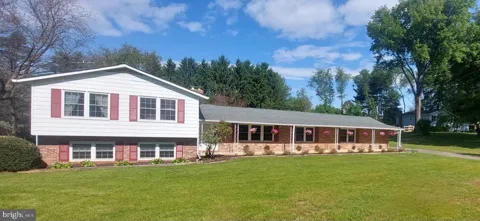 3318 LOWELL LANE