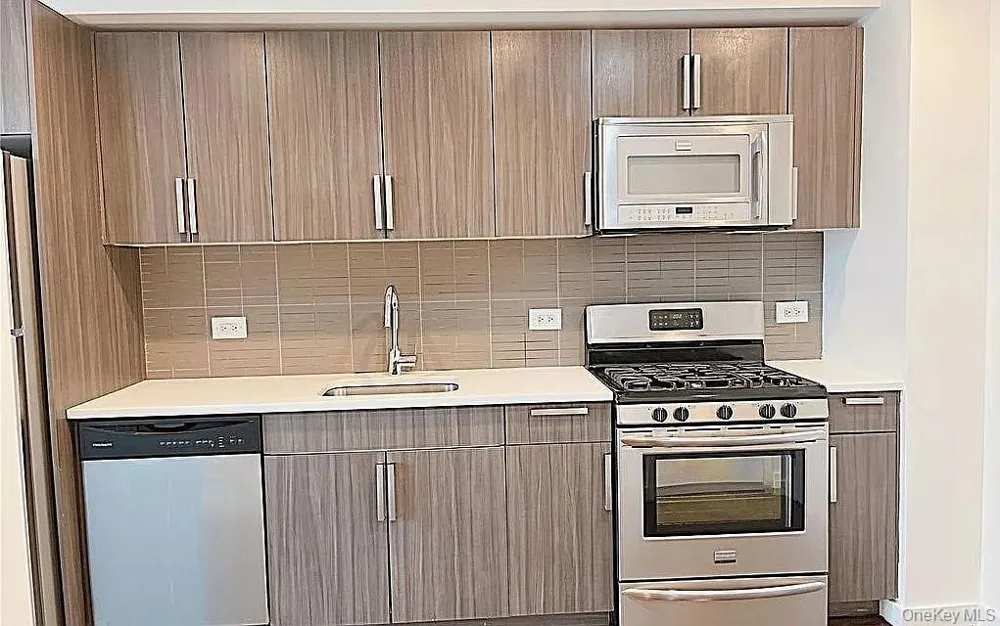 1215 Broadway #603 Astoria, NY 11106