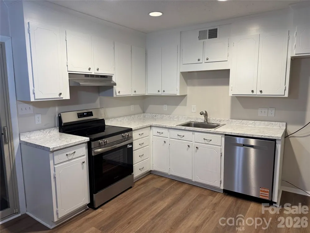 6921 Kirkcaldy Lane Mint Hill, NC 28227
