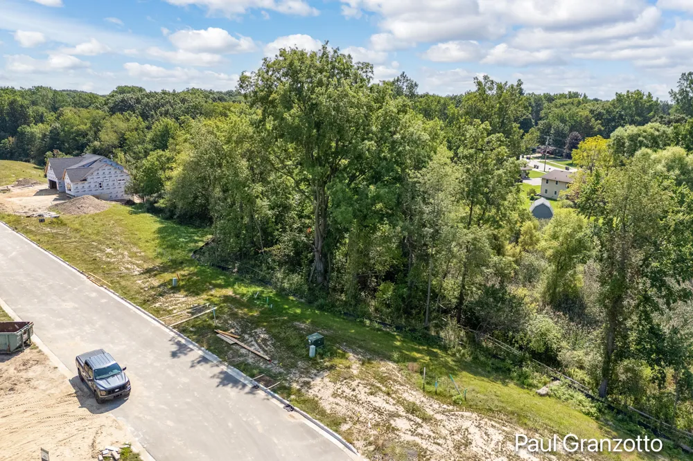3044 Arbor Creek Avenue SE Kentwood, MI 49512