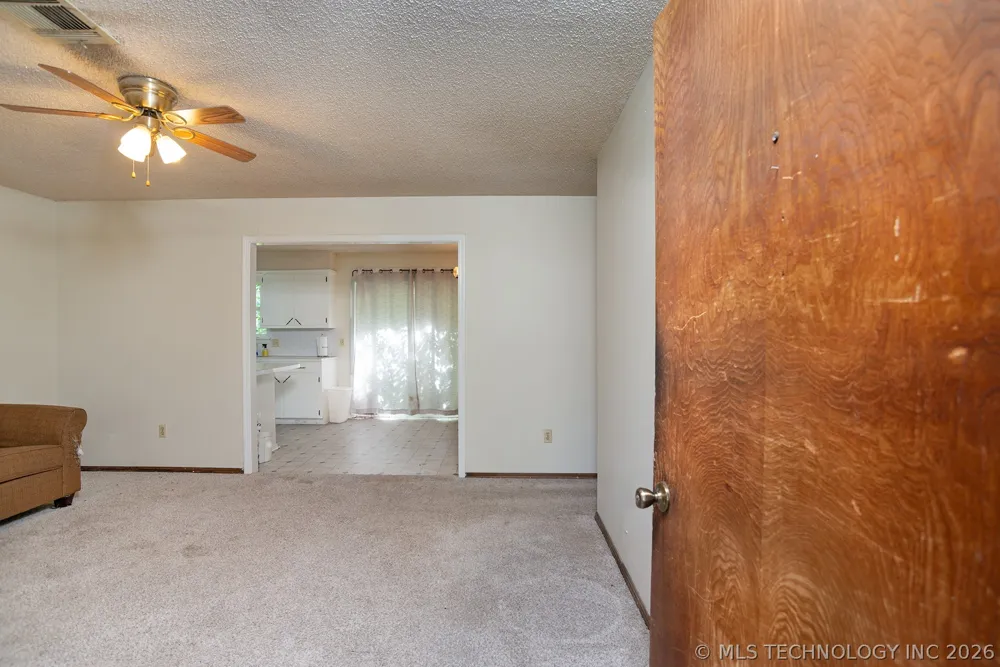 104 NE 7th Perkins, OK 74059