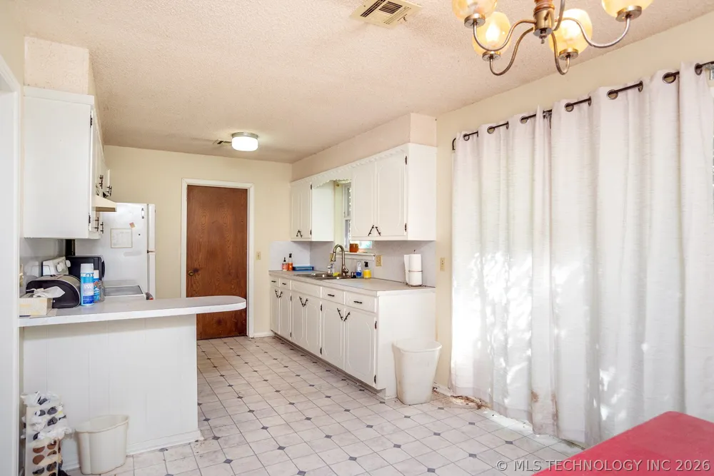 104 NE 7th Perkins, OK 74059