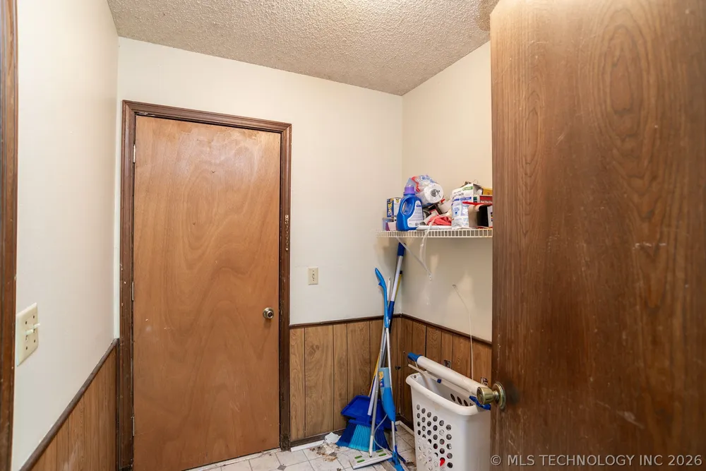104 NE 7th Perkins, OK 74059