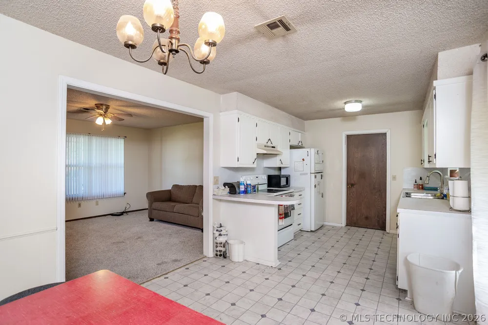 104 NE 7th Perkins, OK 74059