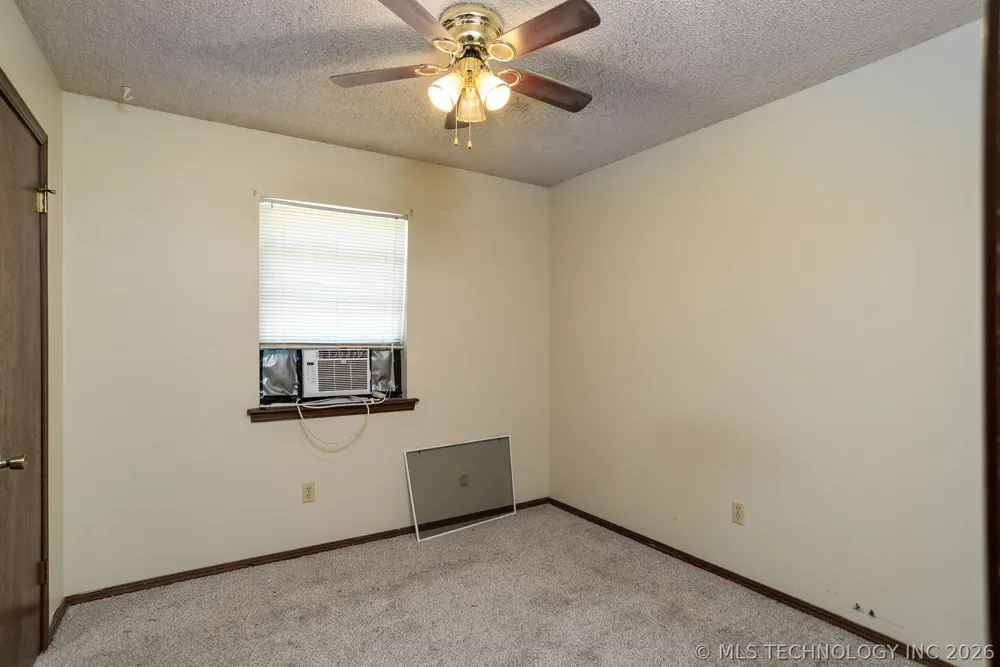 104 NE 7th Perkins, OK 74059