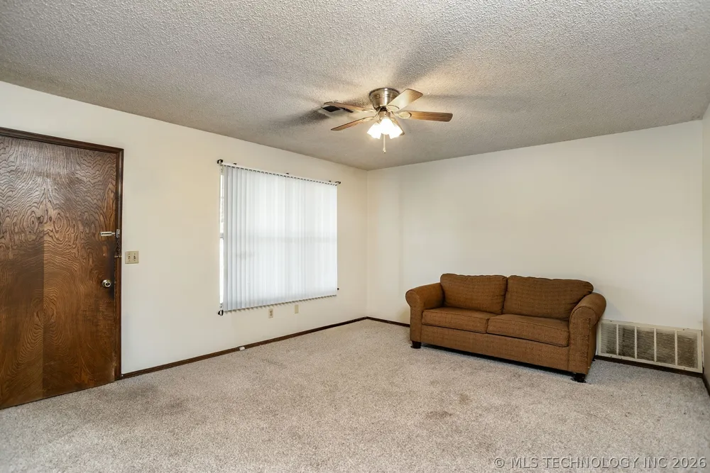 104 NE 7th Perkins, OK 74059