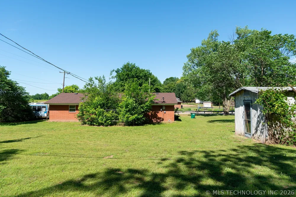 104 NE 7th Perkins, OK 74059