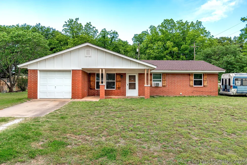 104 NE 7th Perkins, OK 74059