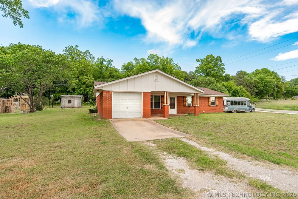104 NE 7th Perkins, OK 74059