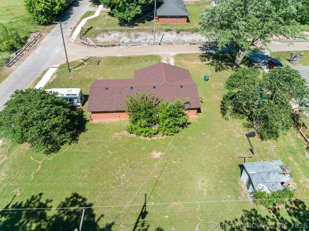 104 NE 7th Perkins, OK 74059