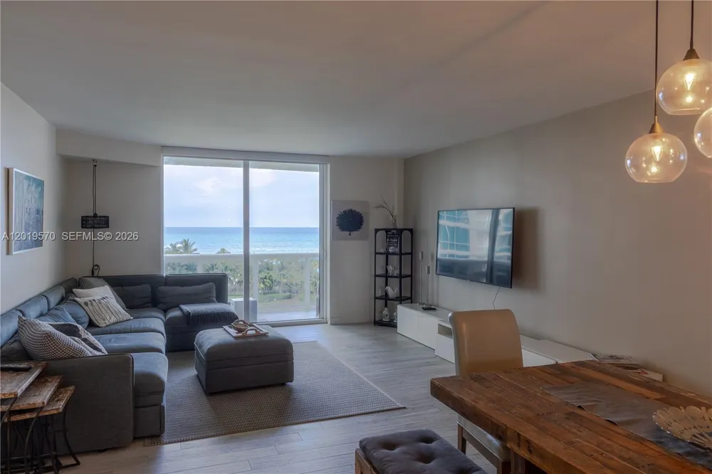 10275 Collins Ave #634 Bal Harbour, FL 33154