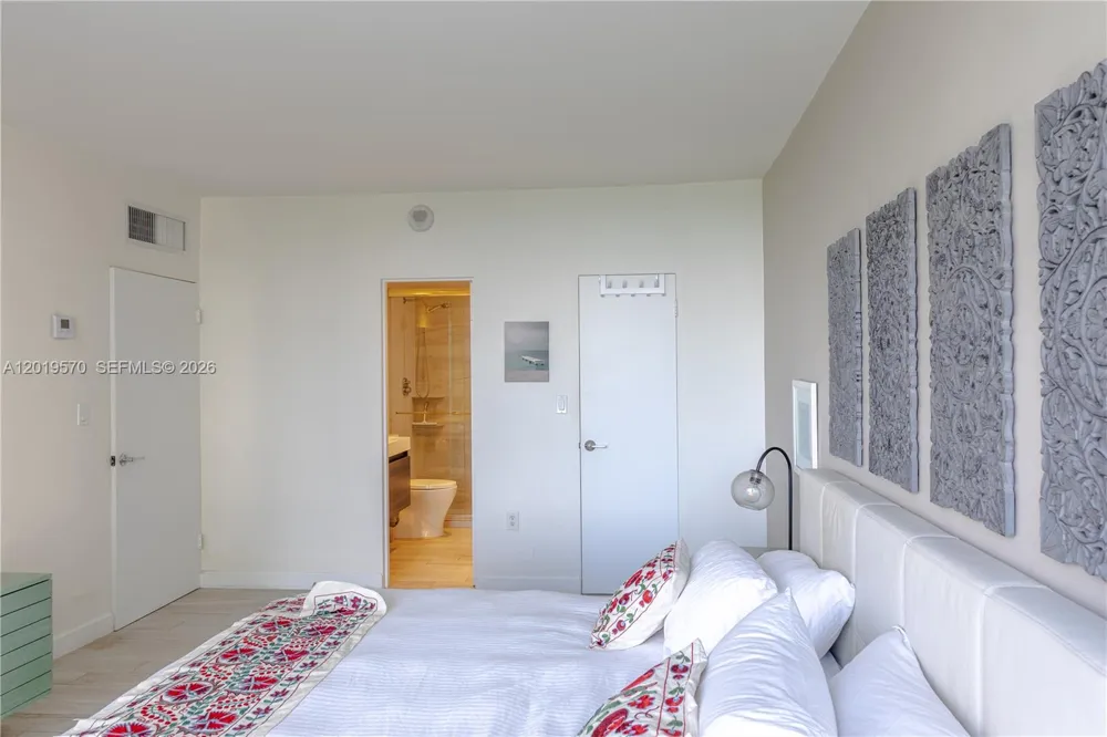 10275 Collins Ave #634 Bal Harbour, FL 33154