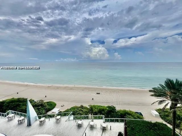 17121 Collins Ave #1003 Sunny Isles Beach, FL 33160